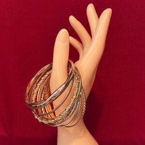 Elegant Mixed Metal Bracelet Set